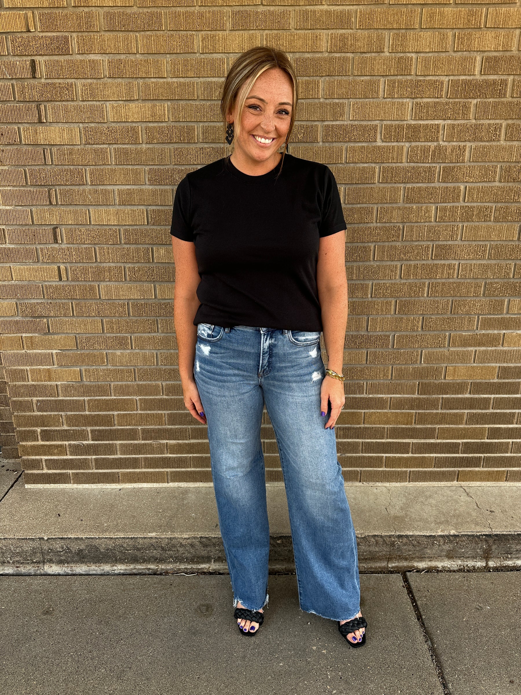 Annie Tee - Black