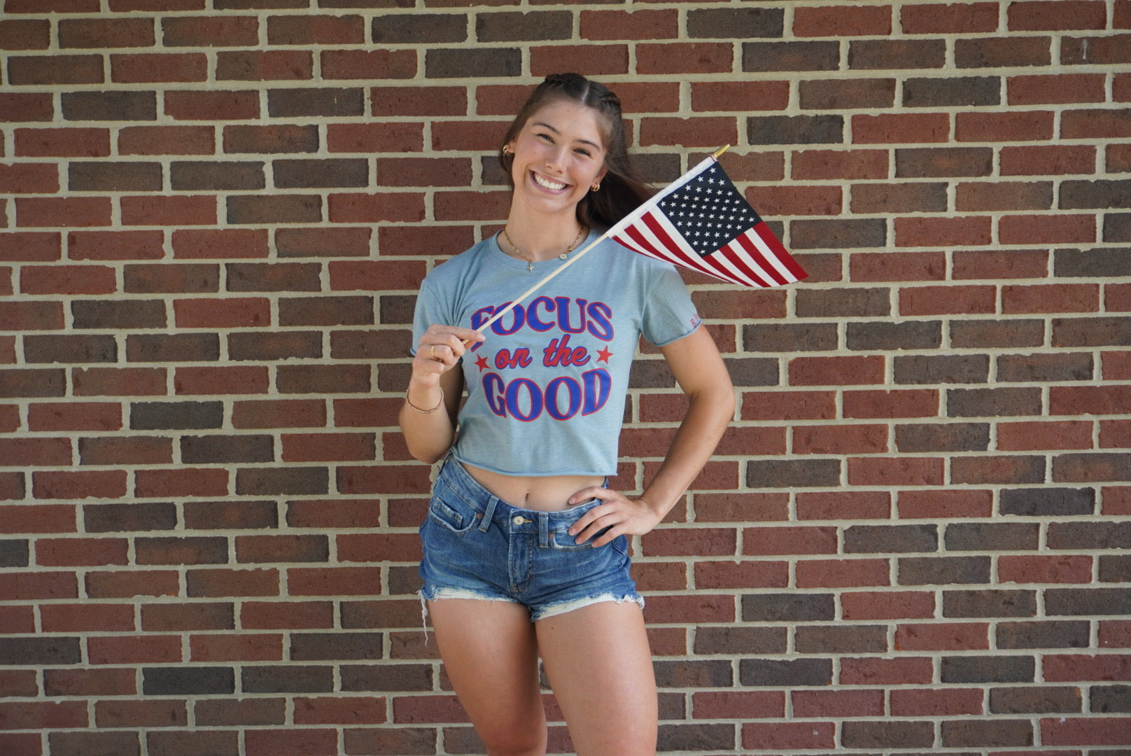 Focus On The Good Crop Tee - Blue & Red