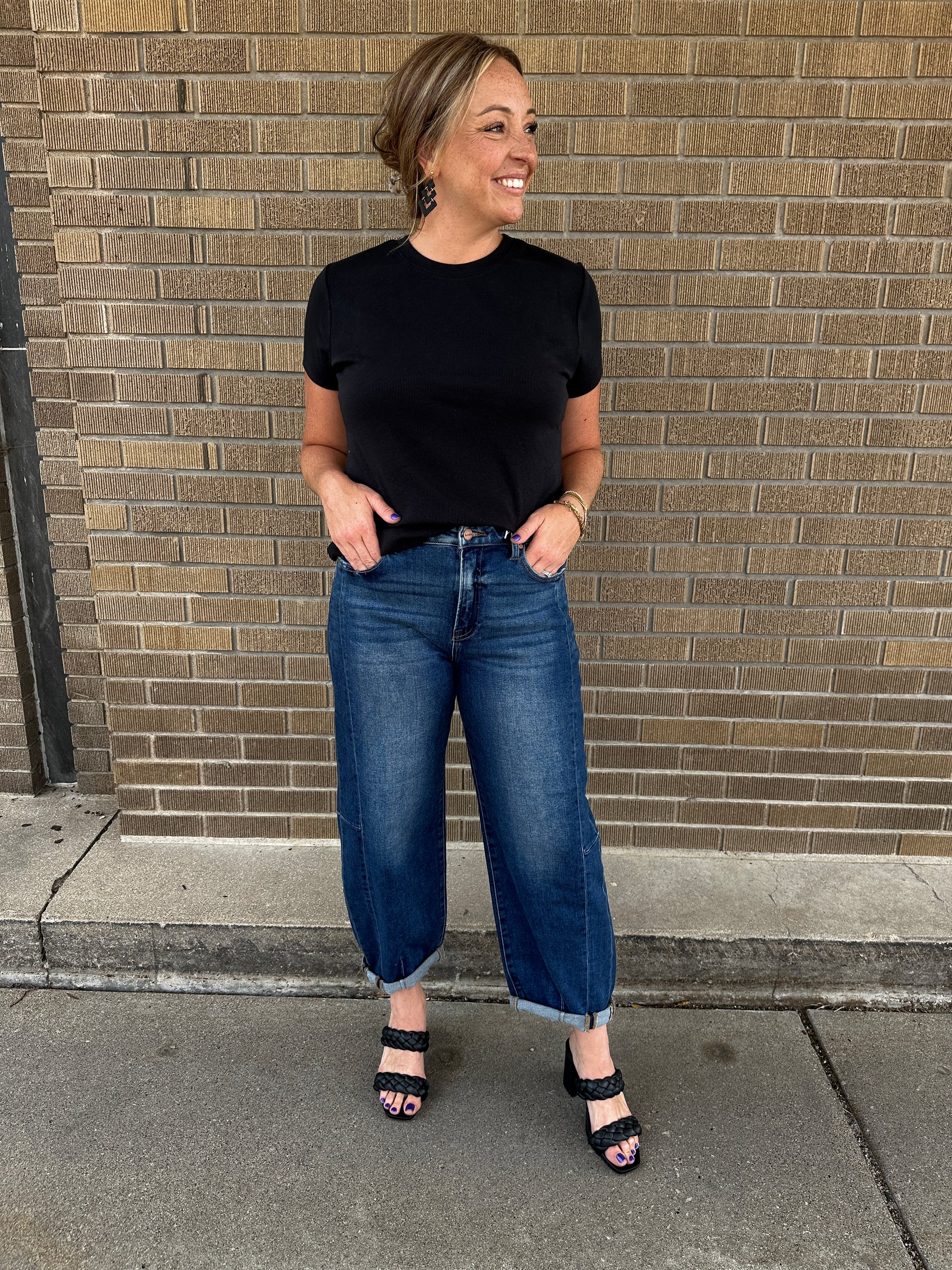 Annie Tee - Black