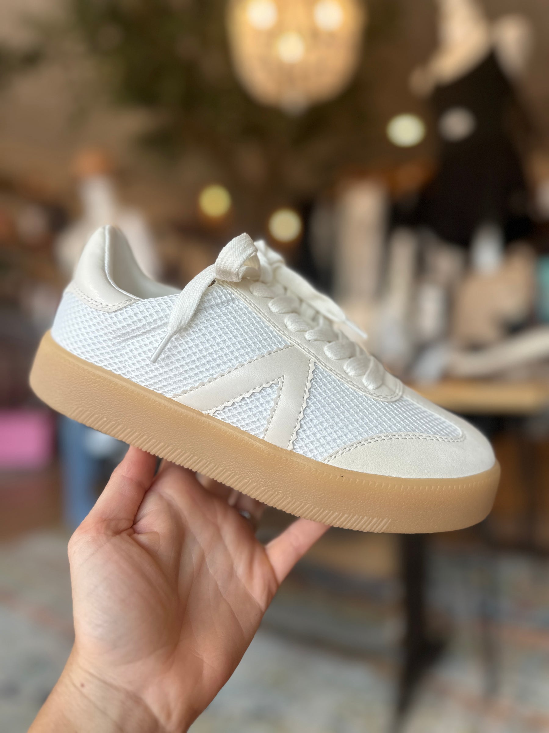 Ellie Tennies - Beige