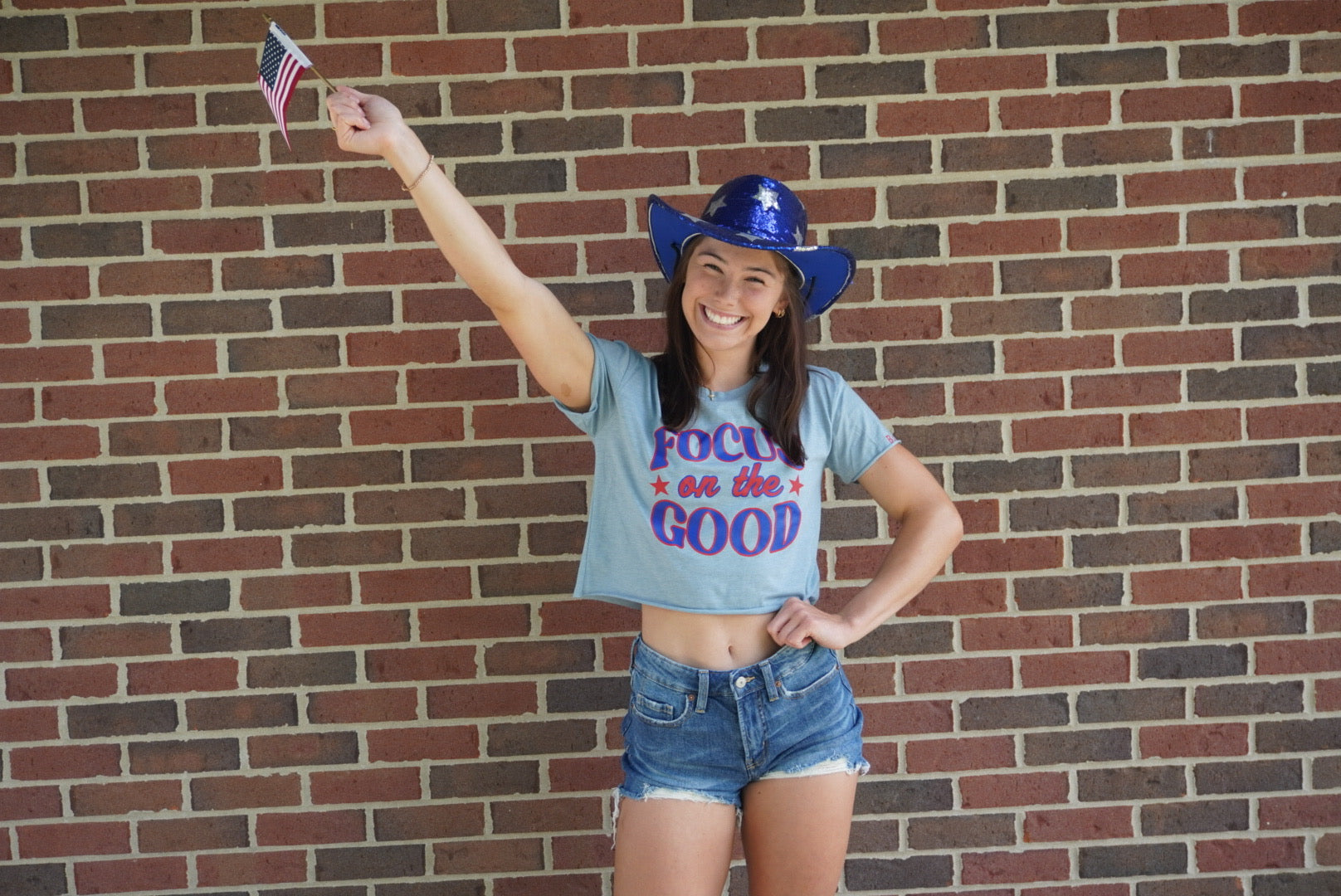 Focus On The Good Crop Tee - Blue & Red