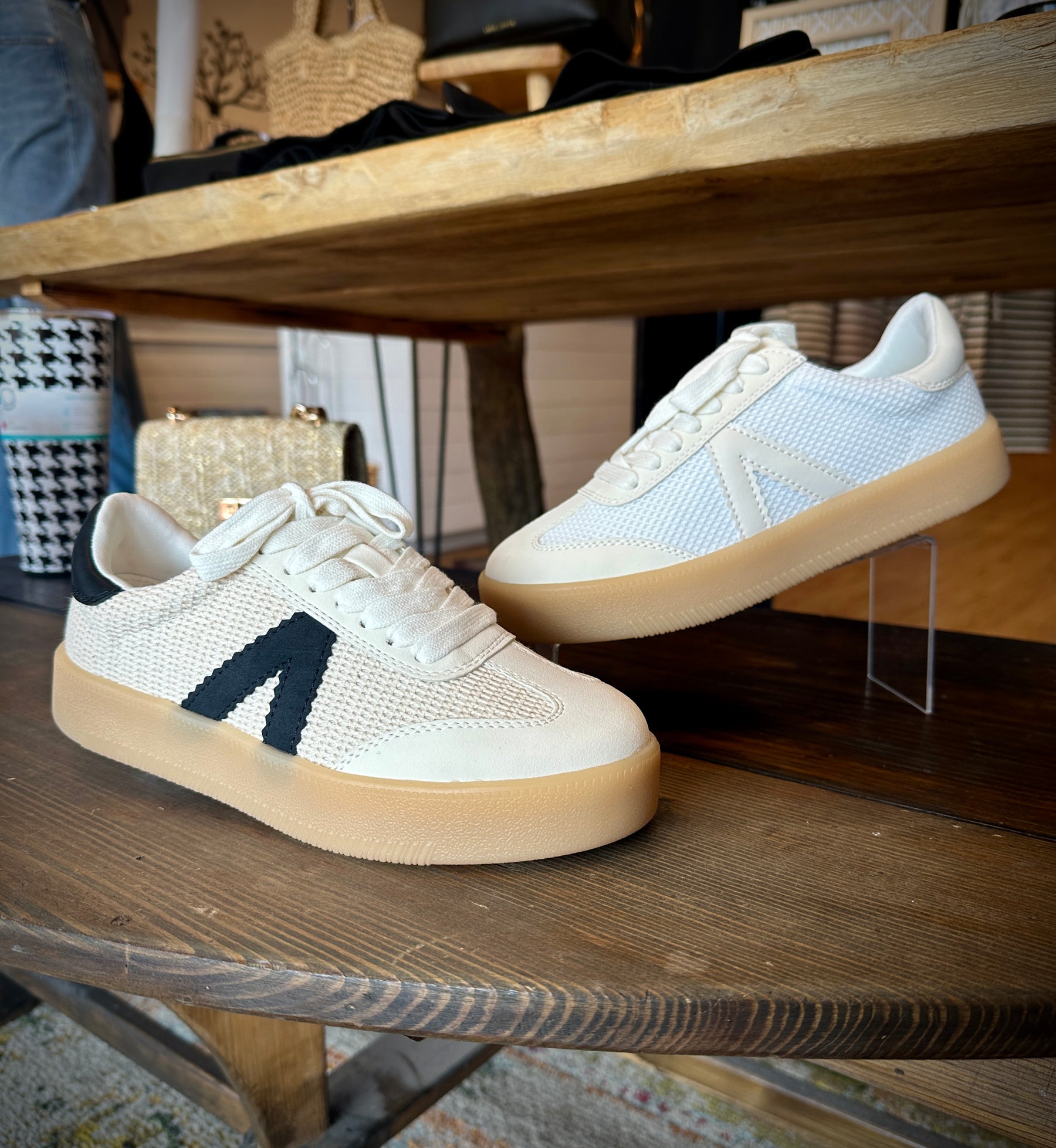 Ellie Tennies - Beige