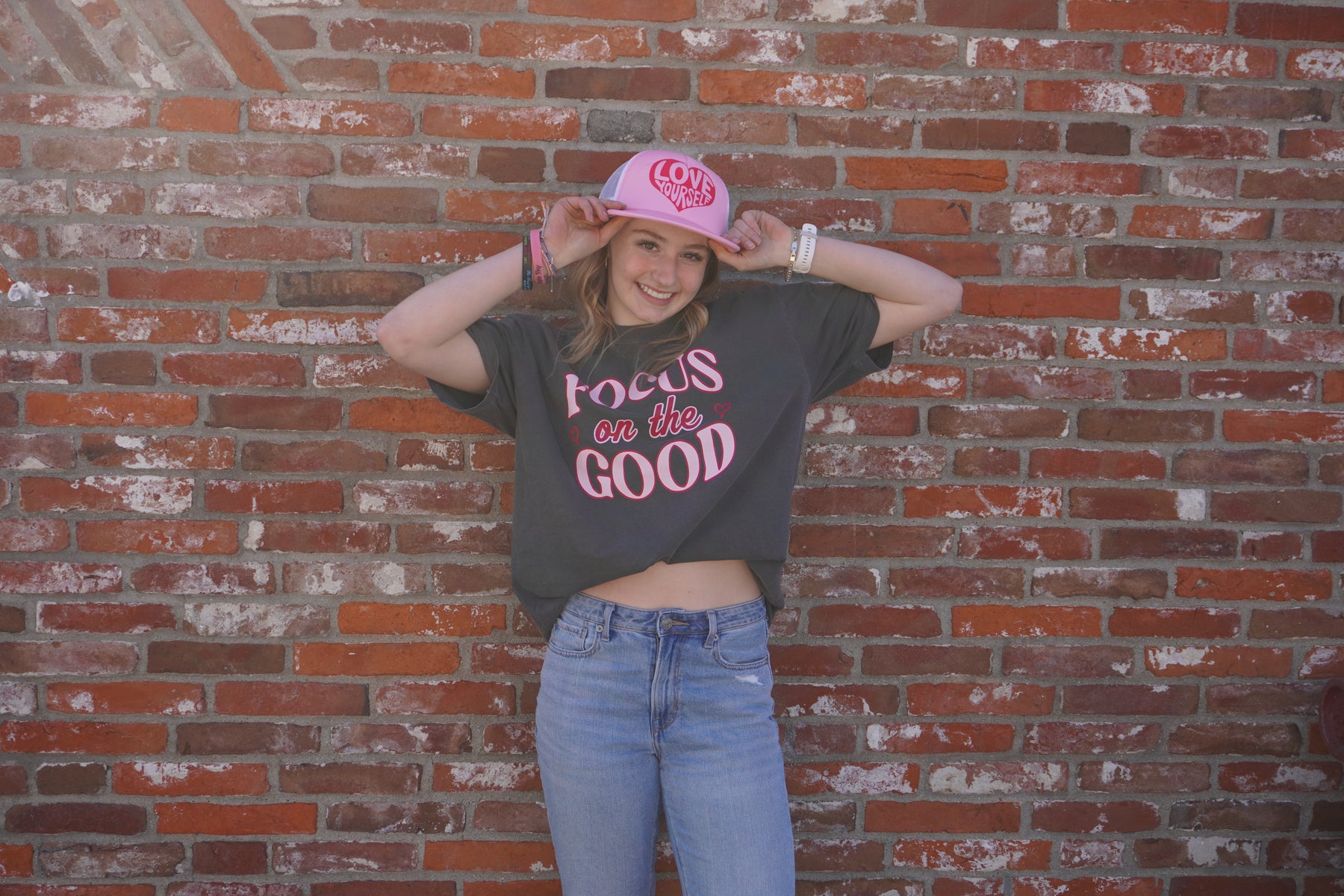 Focus On The Good Tee - Grey & Pink