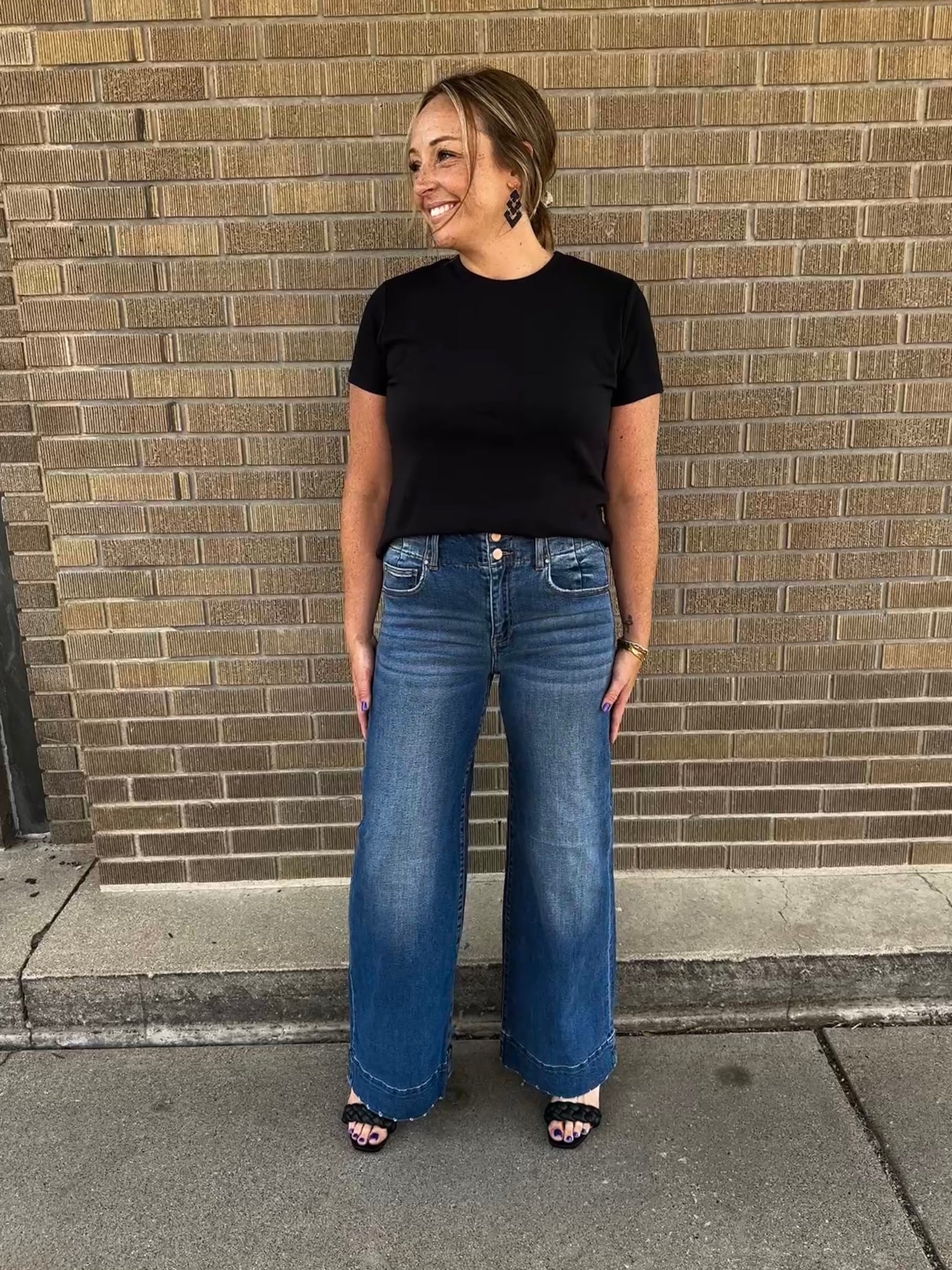 Annie Tee - Black