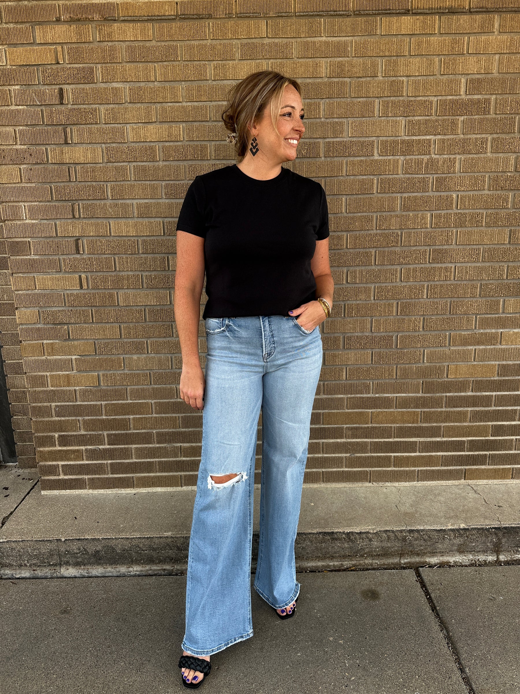 Annie Tee - Black