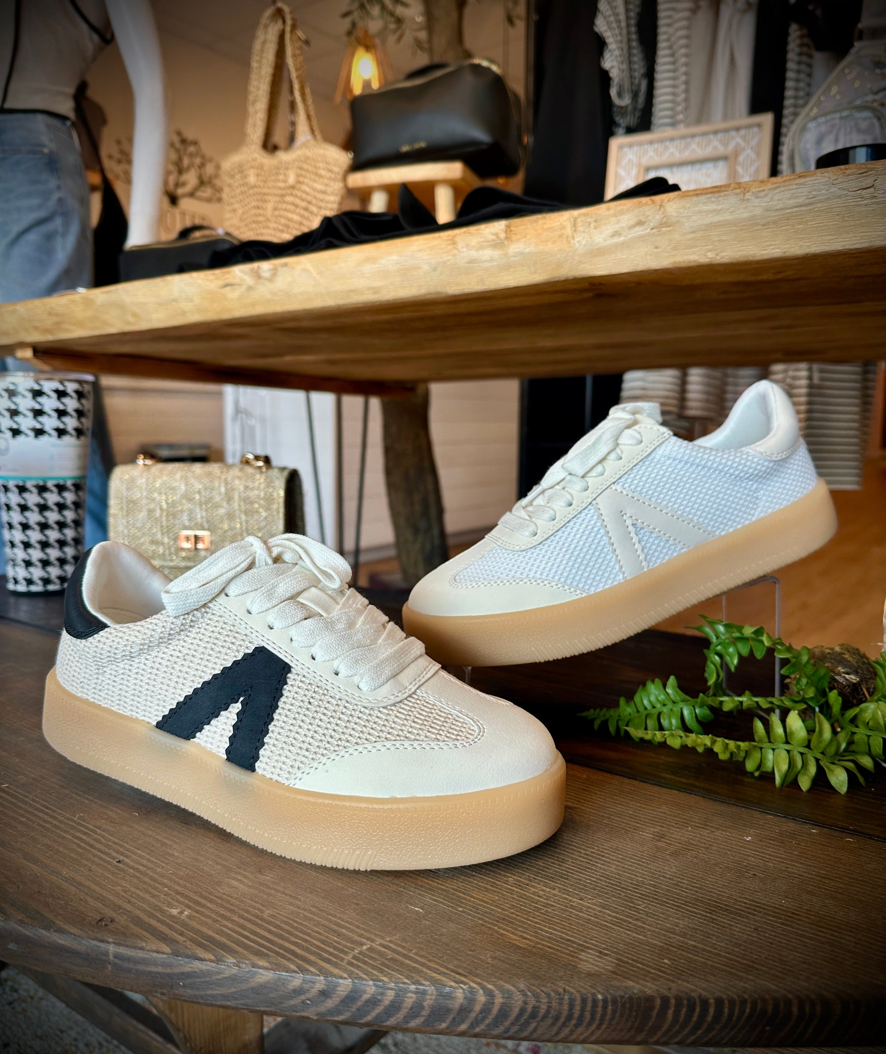 Ellie Tennies - Beige