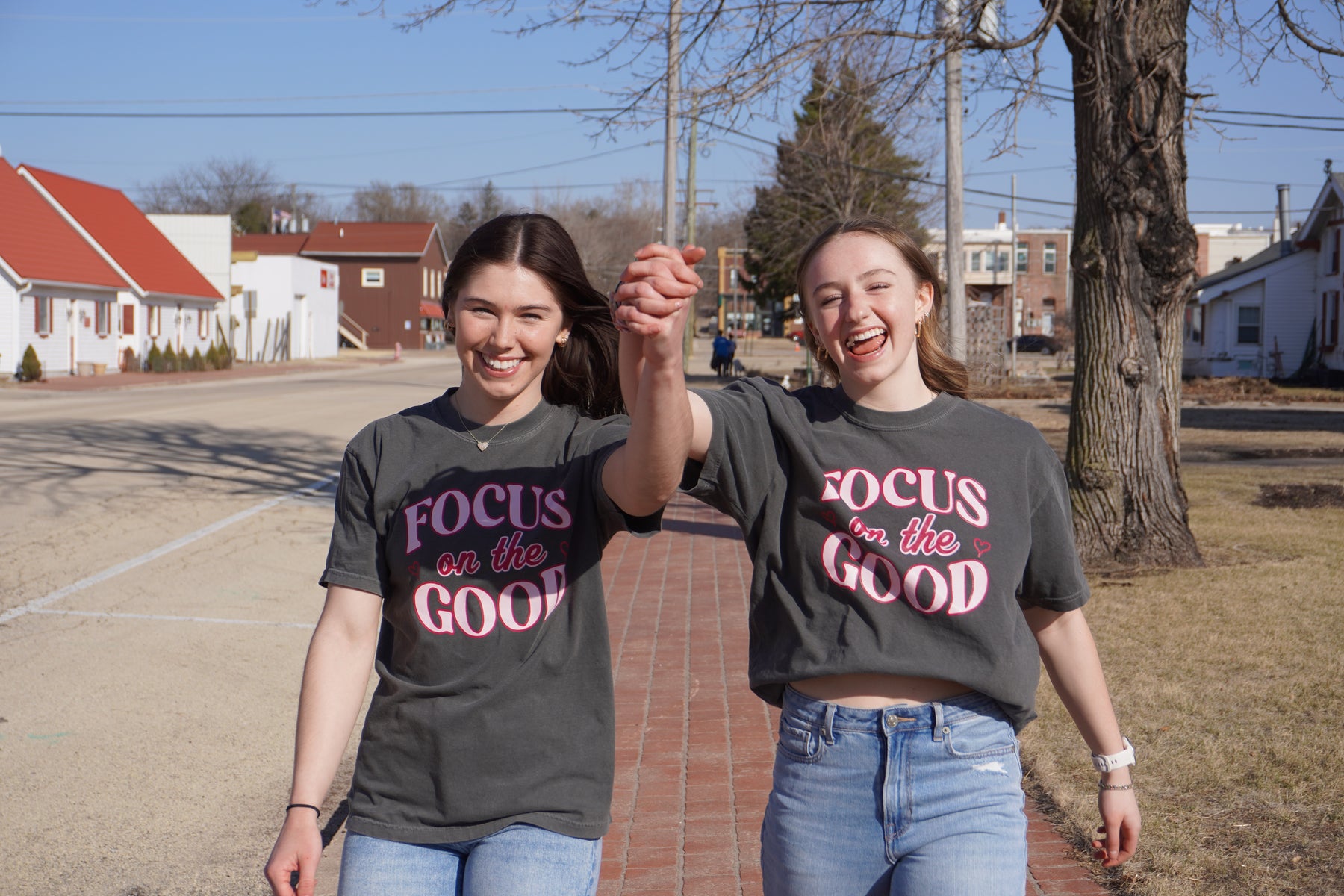 Focus On The Good Tee - Grey & Pink