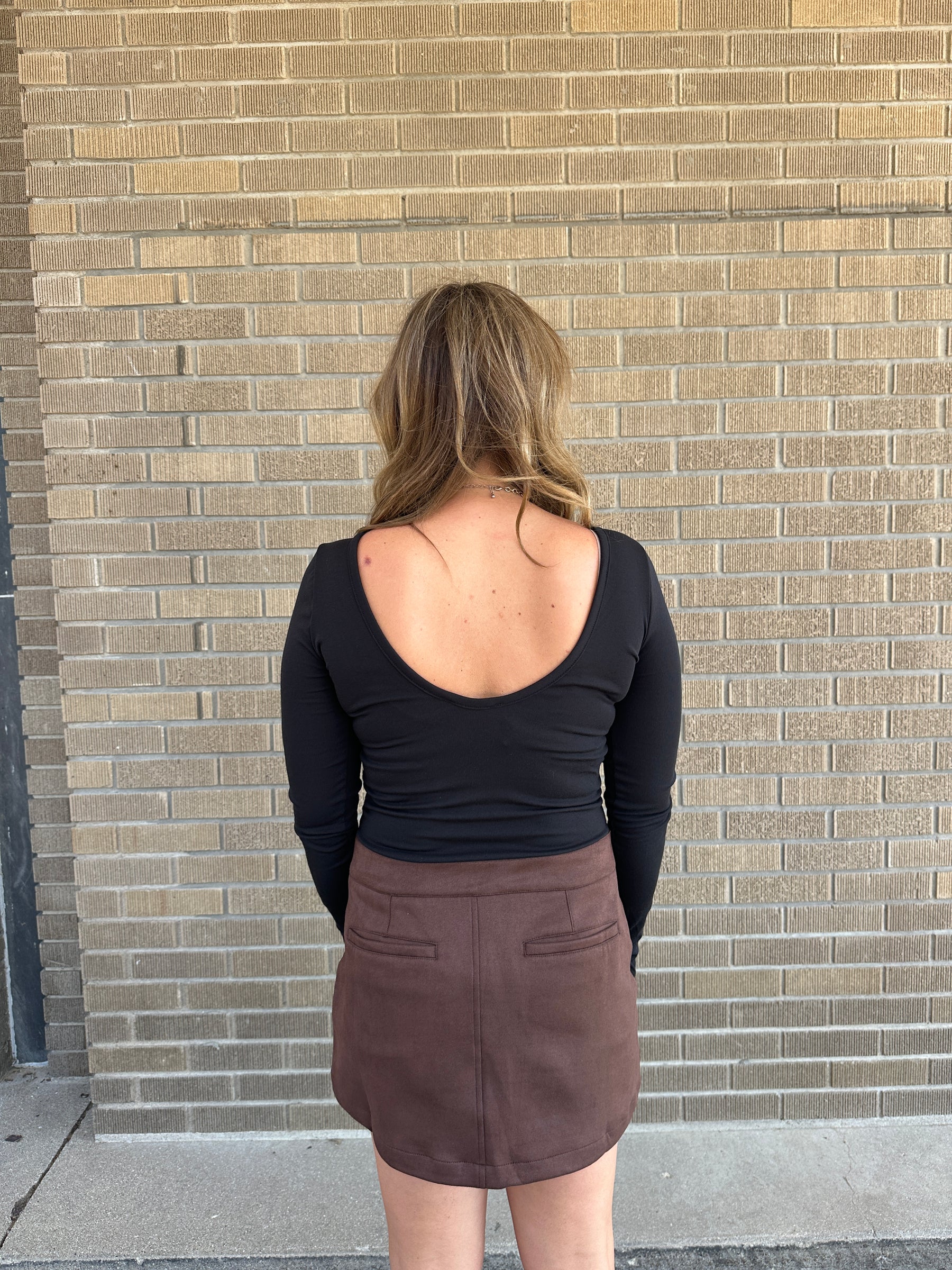 Peep The Back Black Top