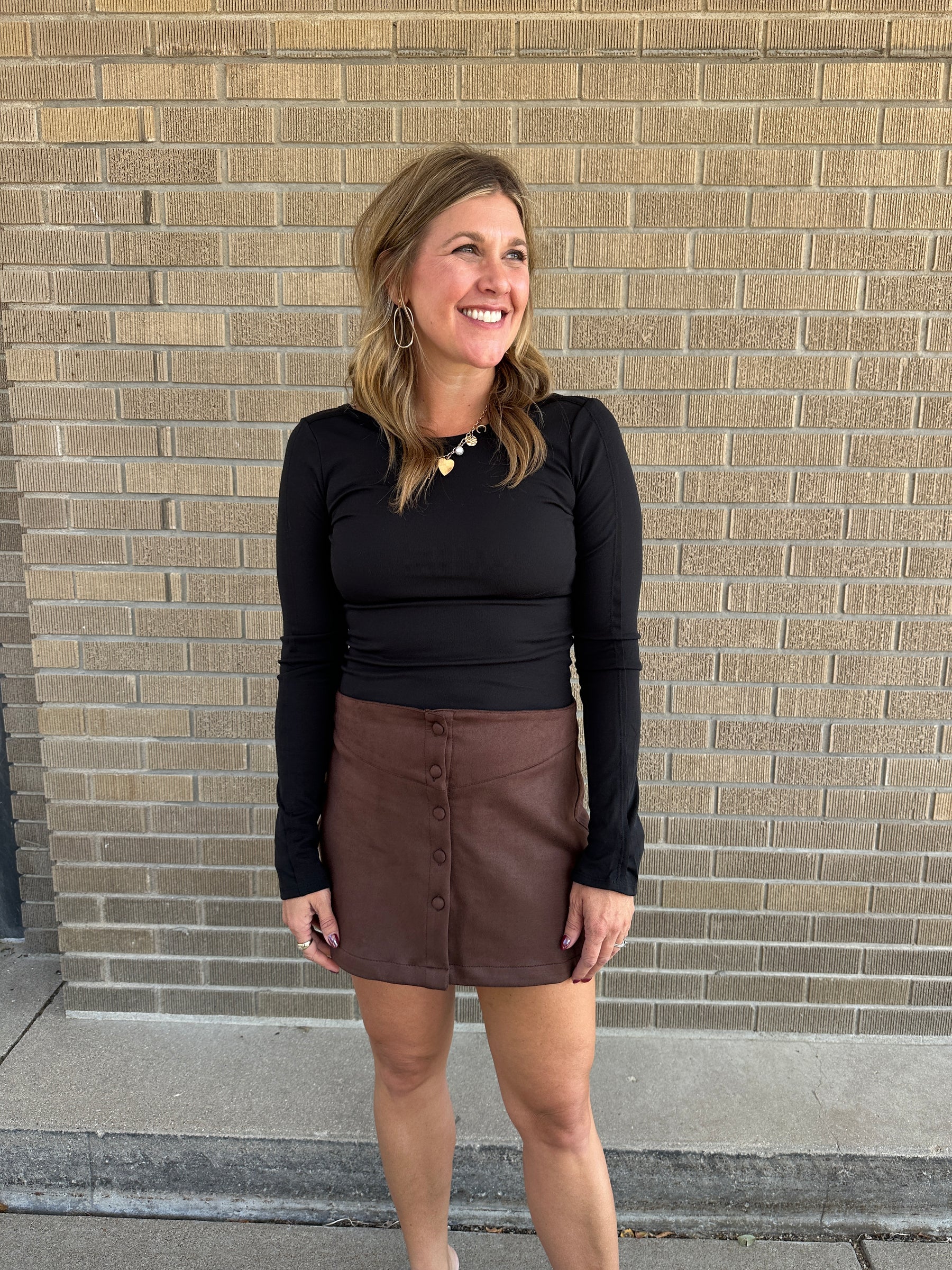 Peep The Back Black Top