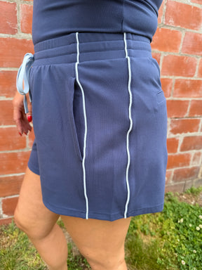 Valley Shorts - Navy
