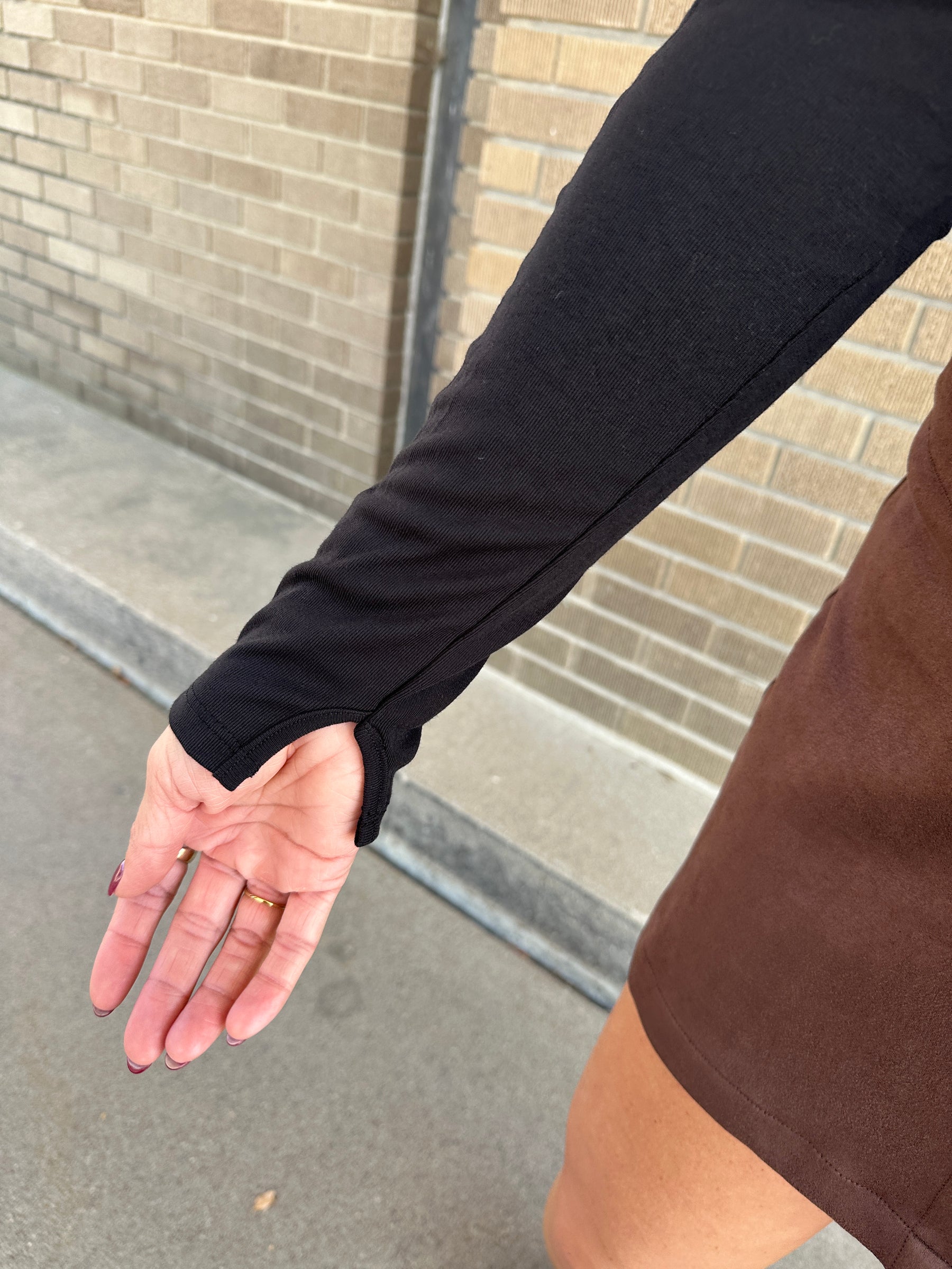 Peep The Back Black Top