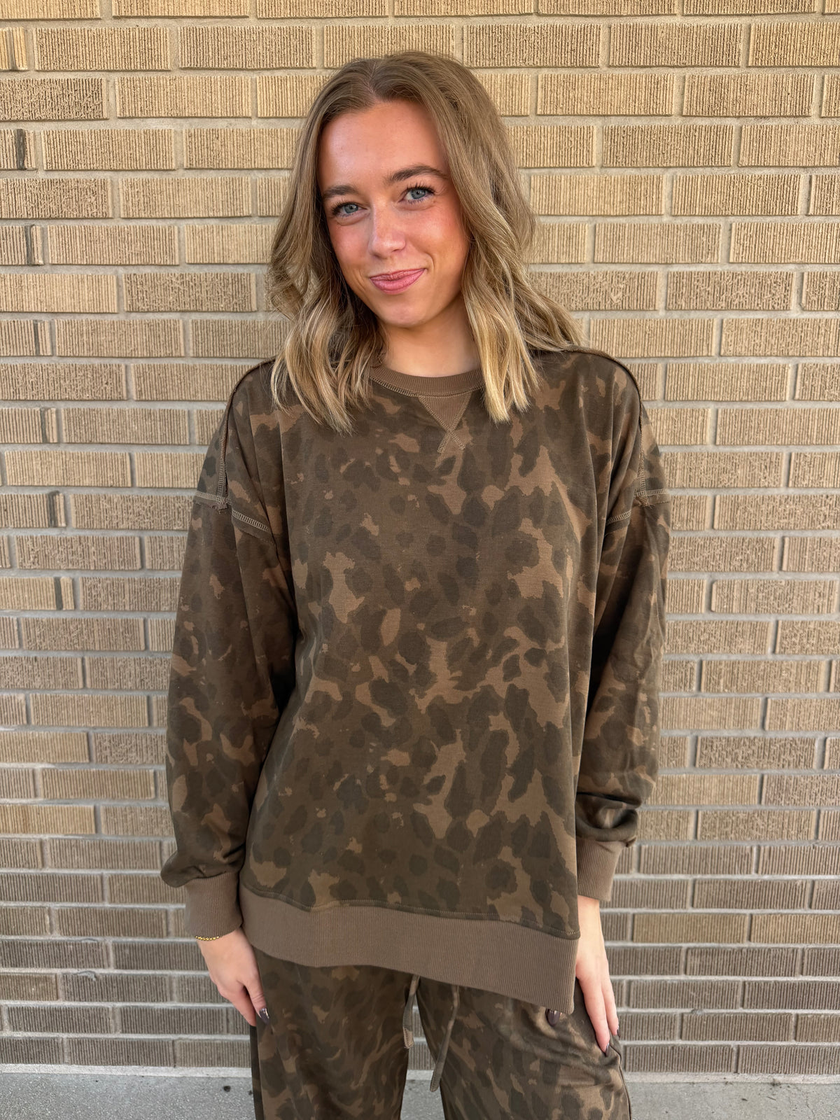 Baddie Abstract Pullover