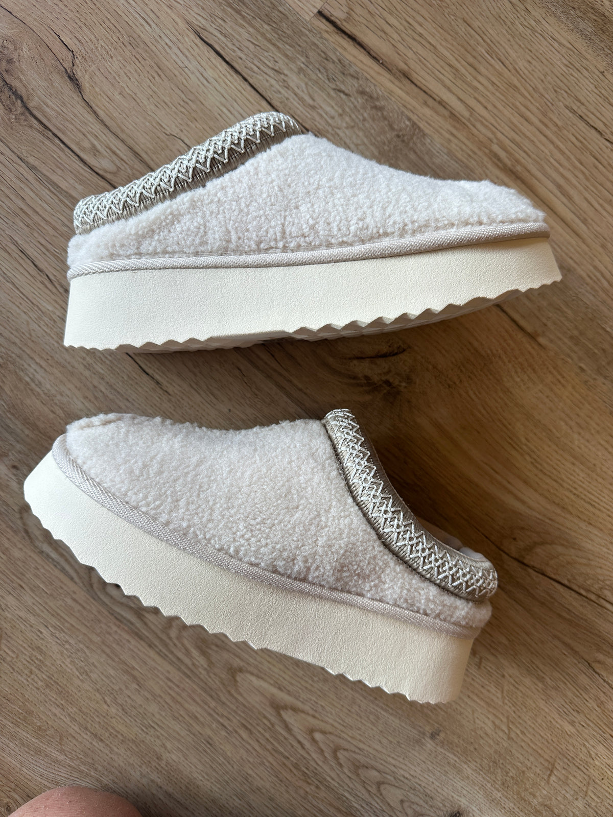 Uggg Dupes by Mia Shoes - Sherpa