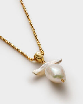 Sol Pearl Necklace