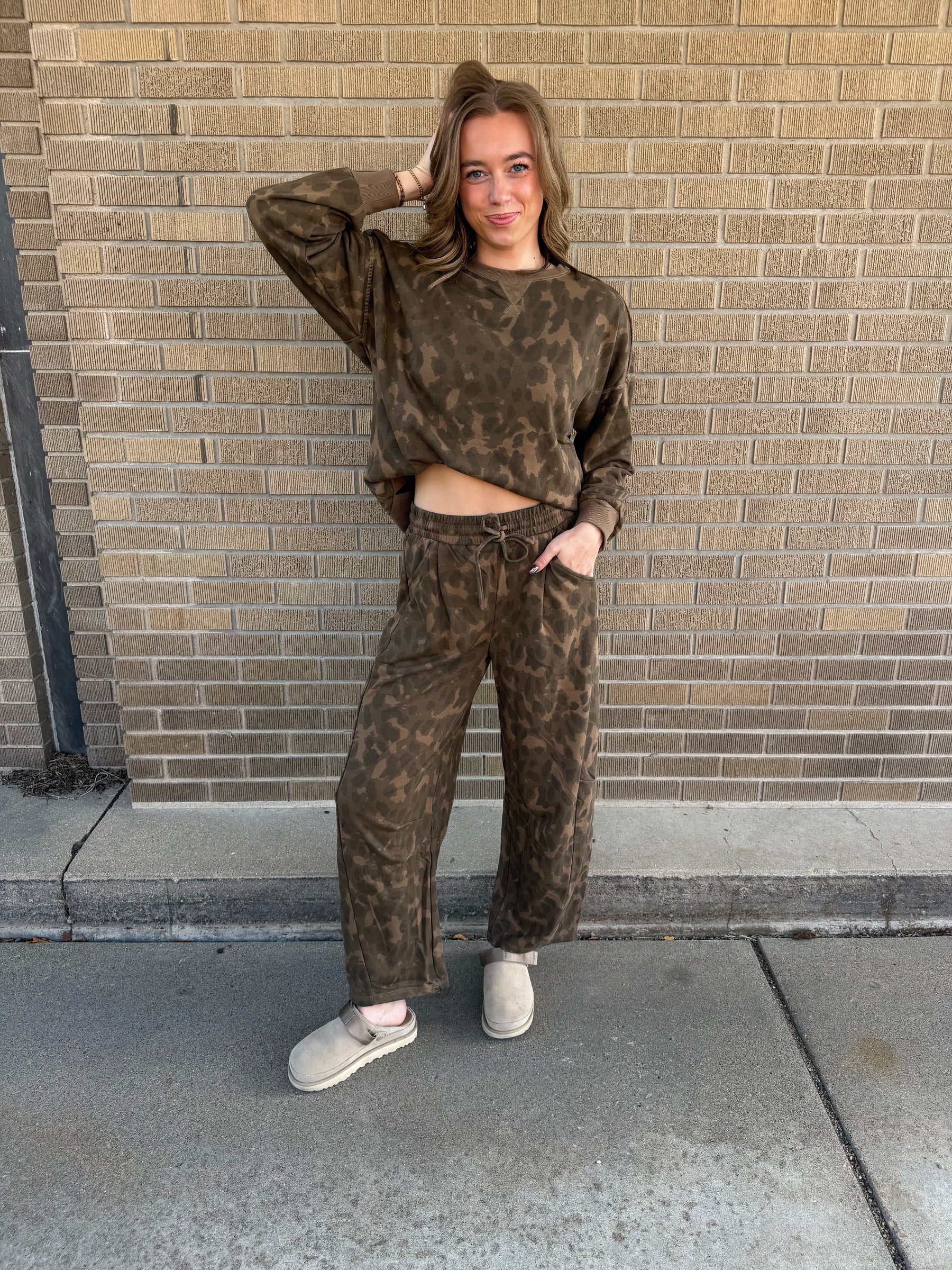 Baddie Abstract Pullover