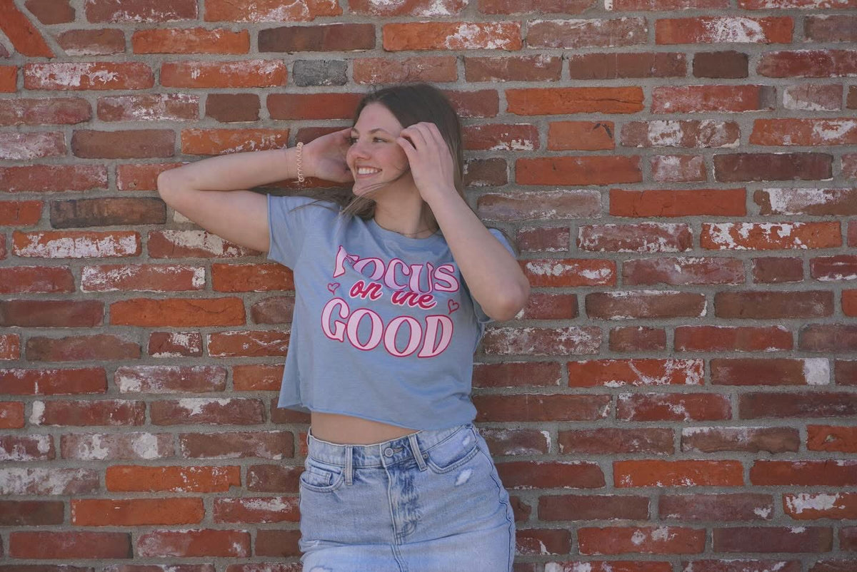 Focus On The Good Crop Tee - Pink & Blue