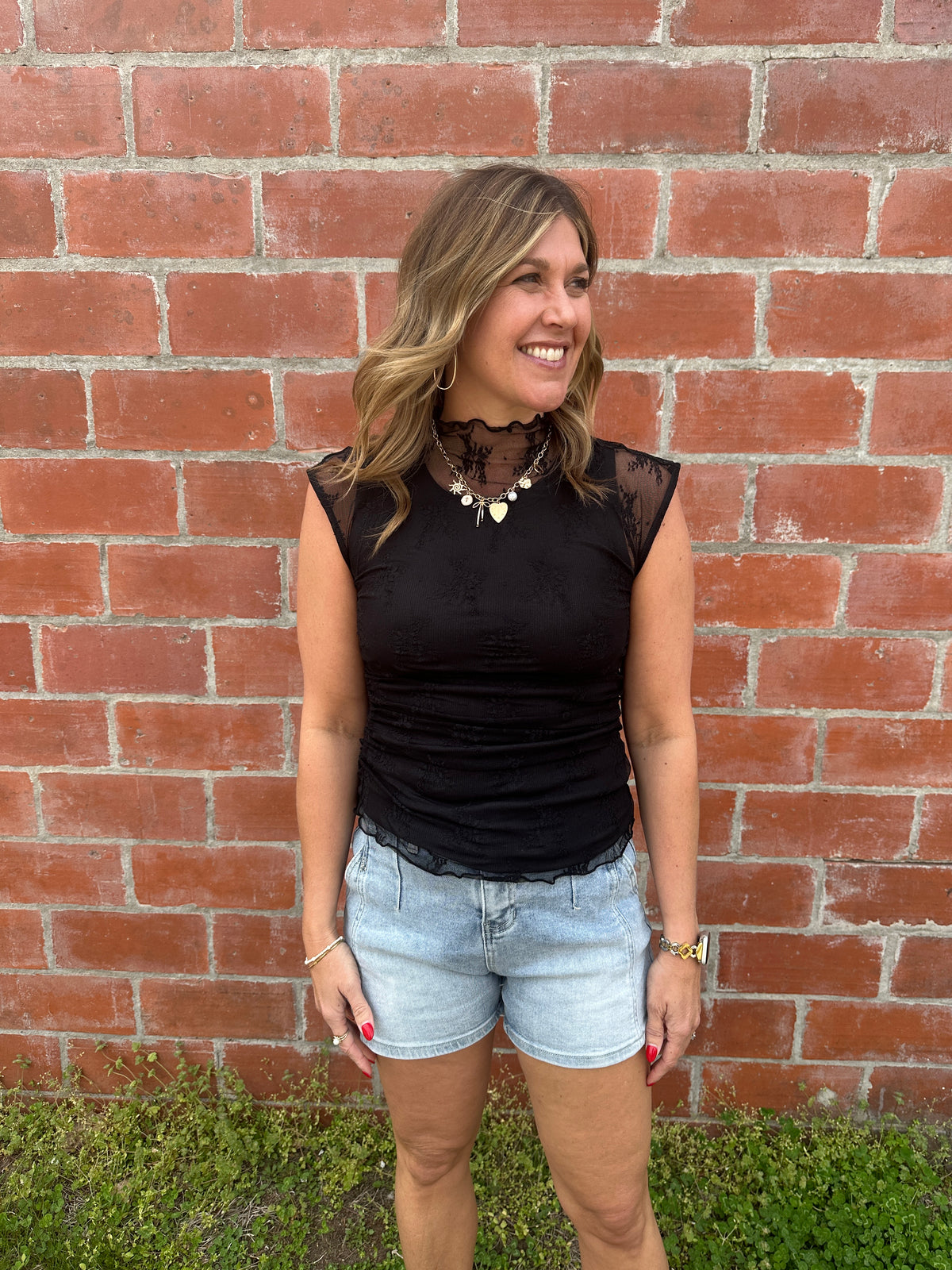 Sleeveless Lace Layer - Black