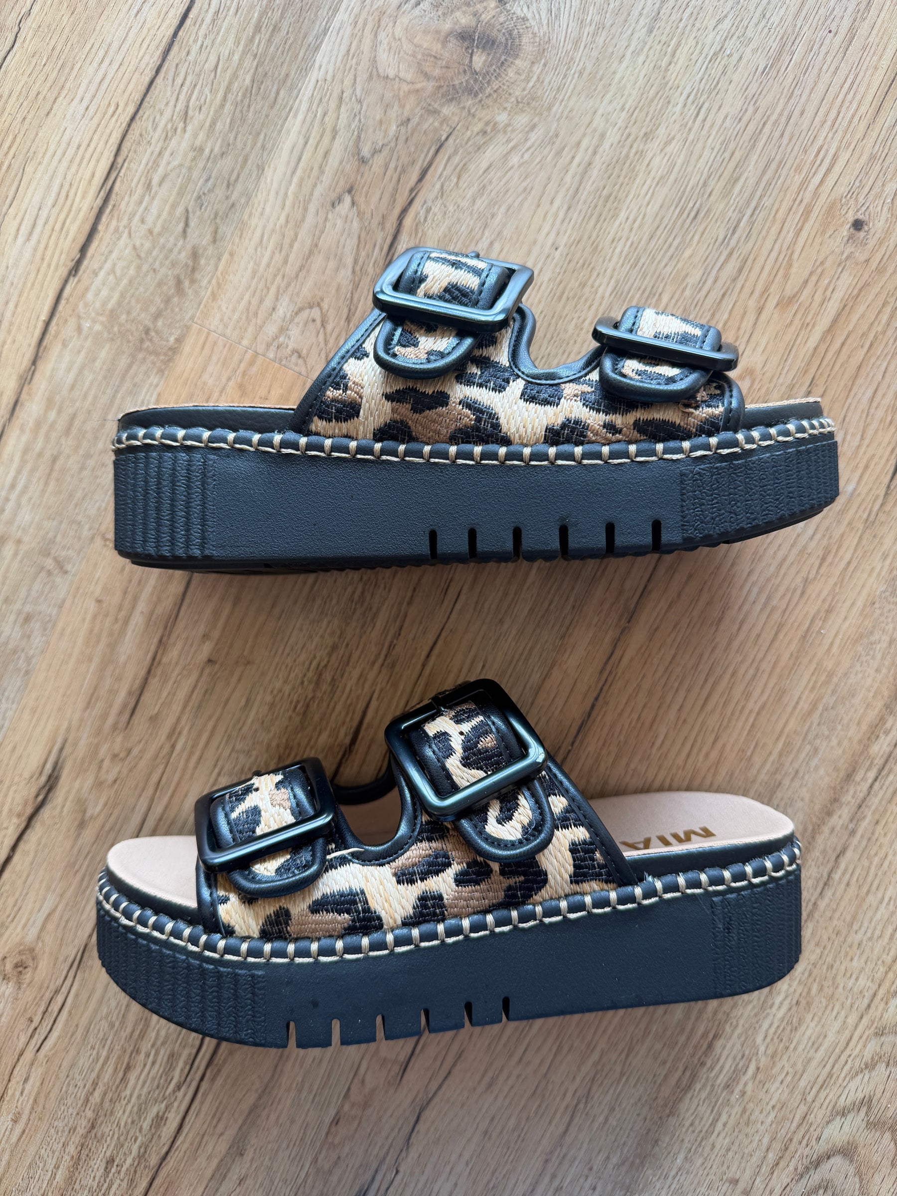 Leopard Slides