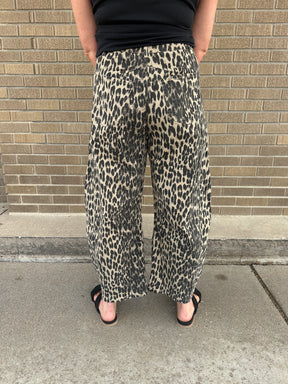 Leopard Barrel Jeans