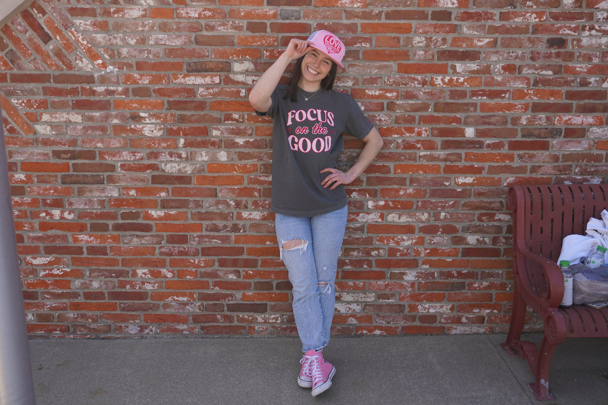 Focus On The Good Tee - Grey & Pink
