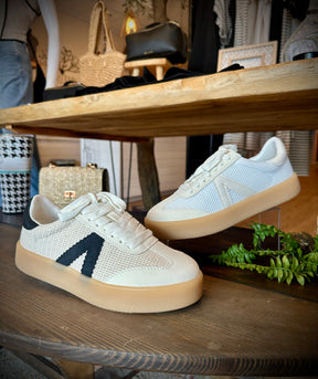 Ellie Tennies - Beige