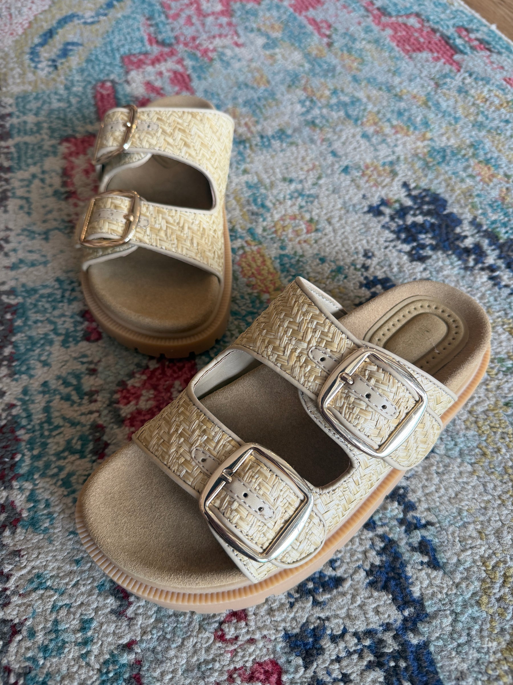 Raffia Slides