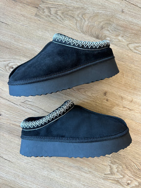 Uggg Dupes by Mia Shoes - Black