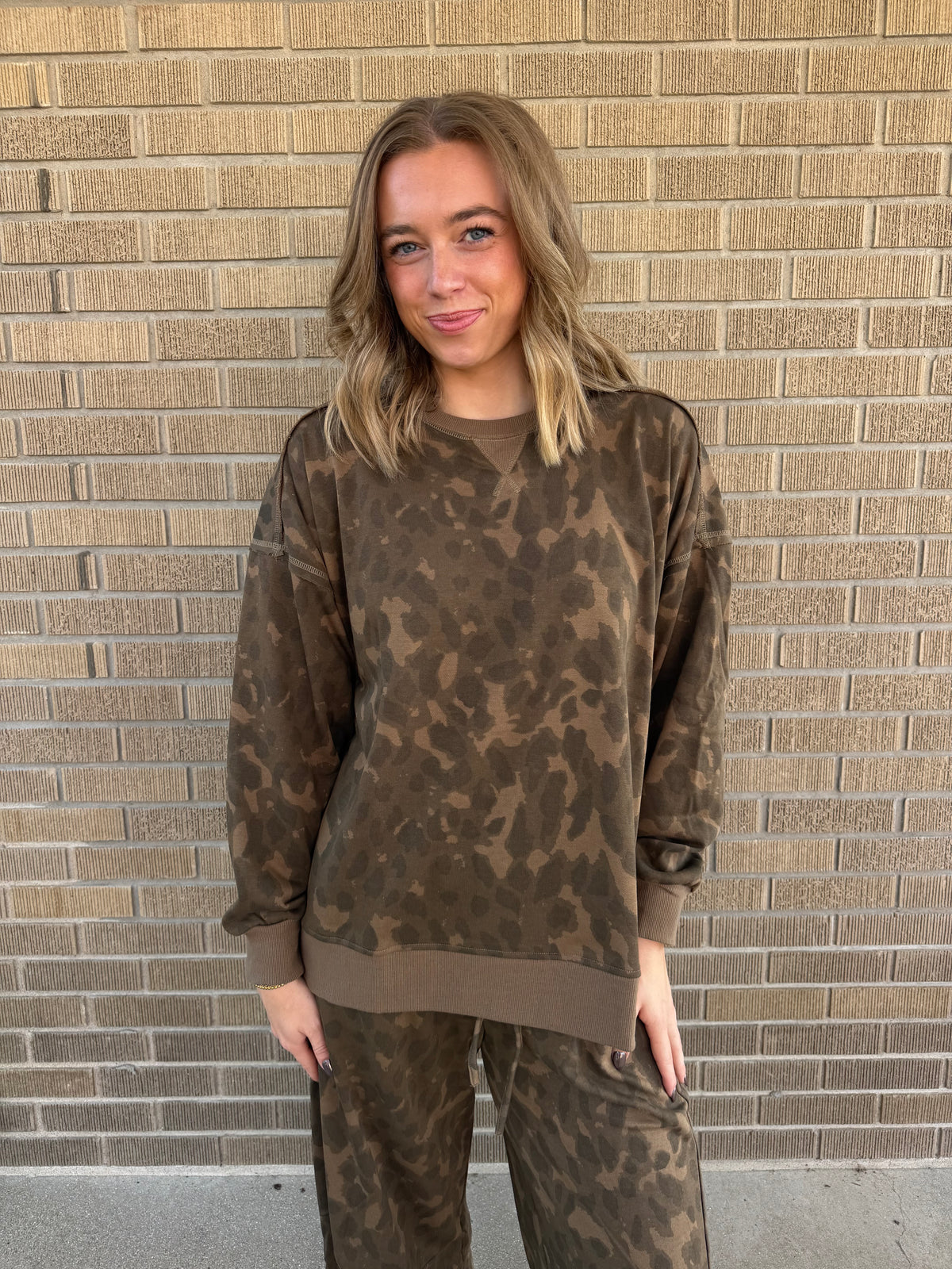 Baddie Abstract Pullover
