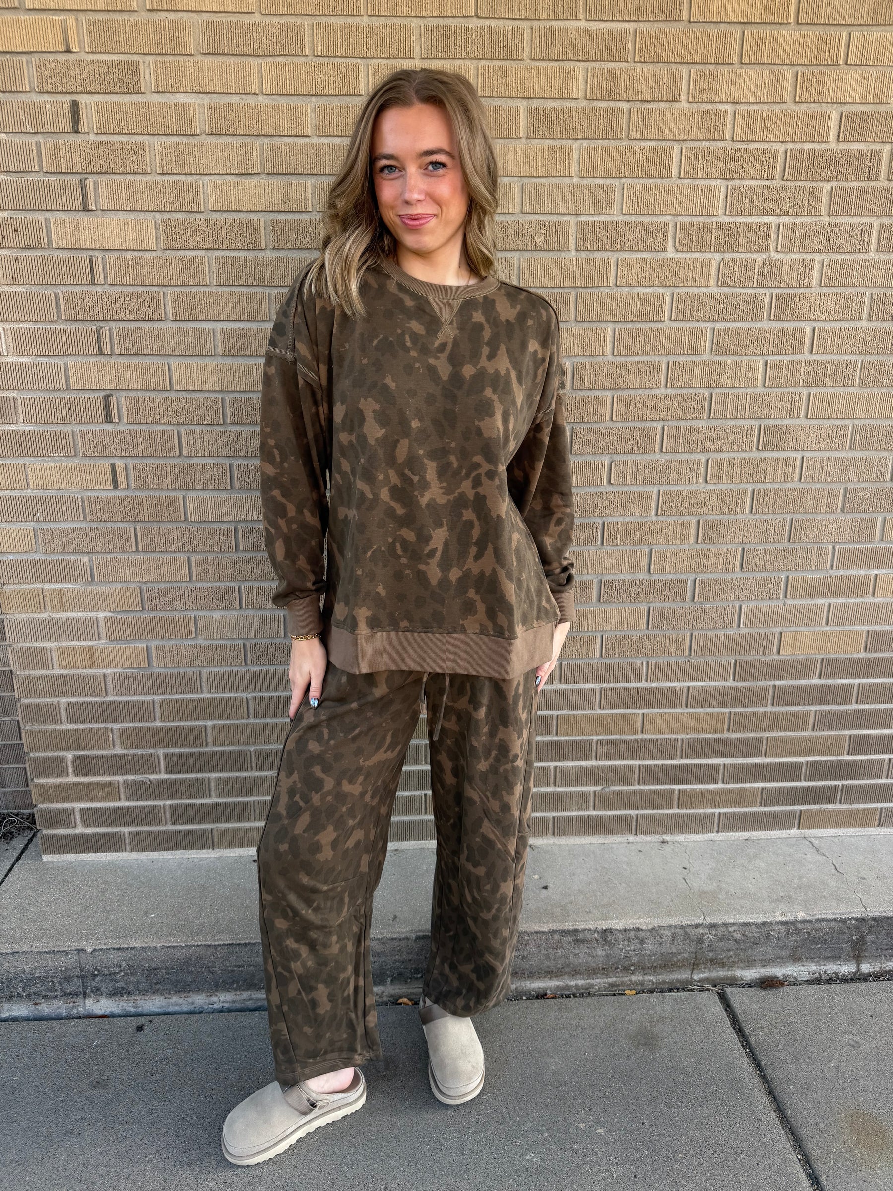 Baddie Abstract Pullover