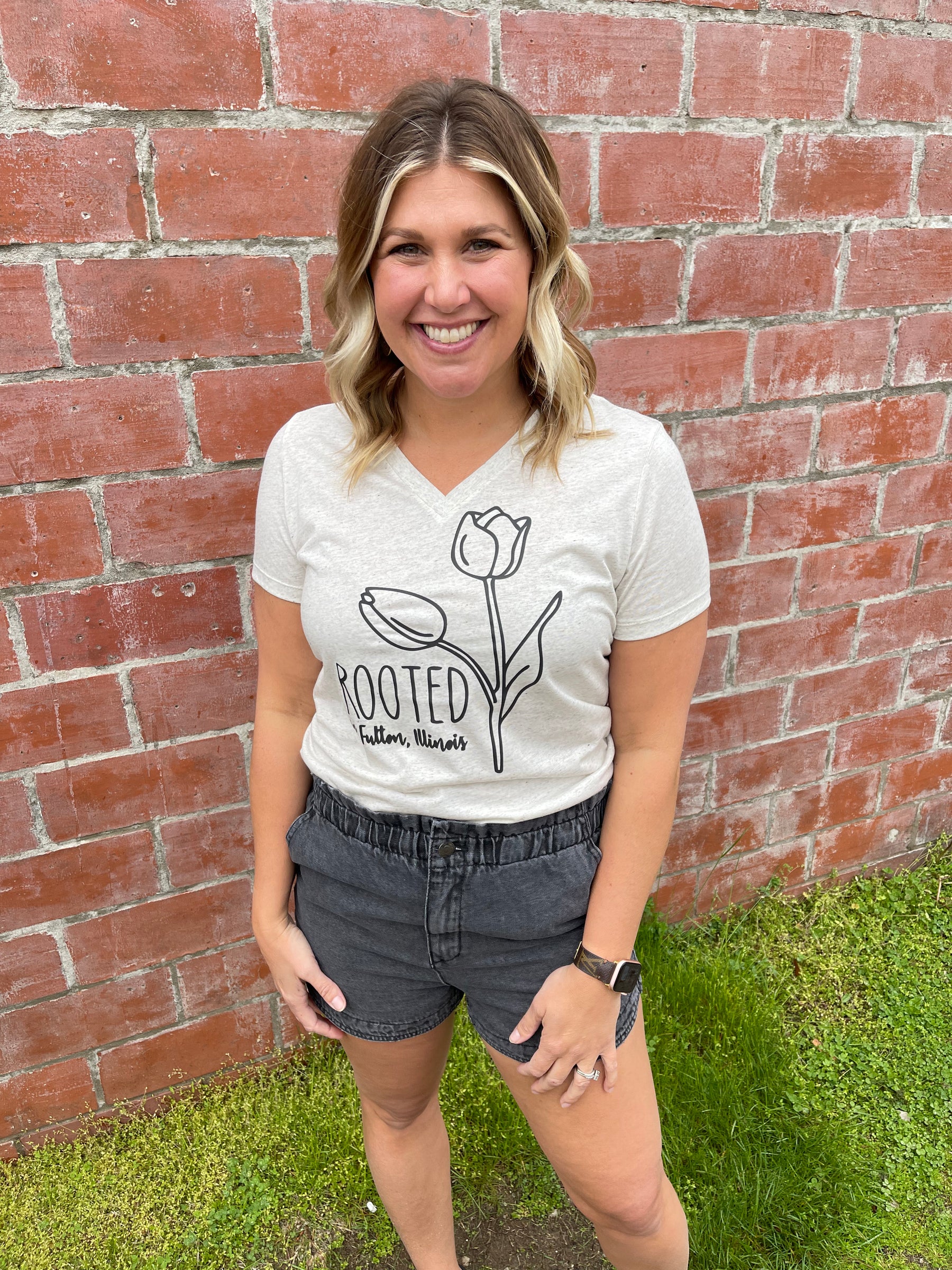 Rooted Tulip Tee V-Neck